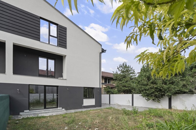 Militari, Pacii, casa spatioasa cu terasa si loc de parcare